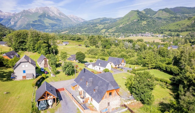 Cozy barn with breathtaking views over the Val d'Azun