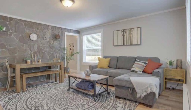 Cozy Basecamp Near Skiing, Pets - Mt Air 13