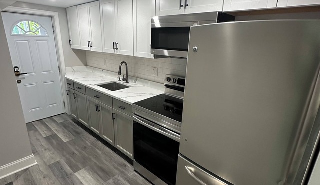 Cozy Basement 1-bedroom apartment with WiFi, AC in Northwest DC