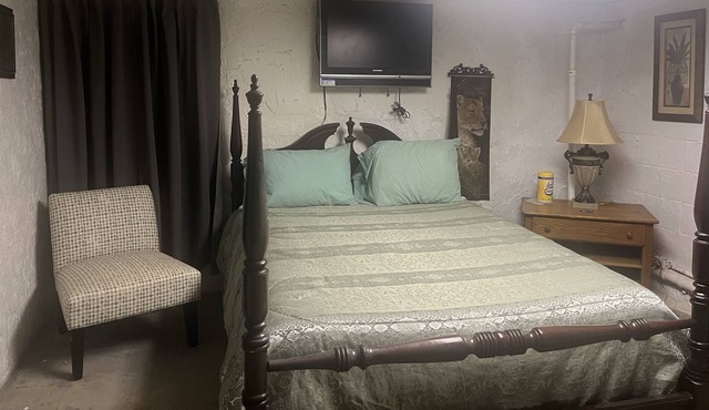 Cozy Basement Studio w/Amenities