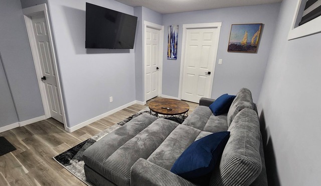 Cozy Basement Suite
