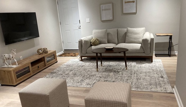 Cozy Basement with Private Entrance and Self Check In