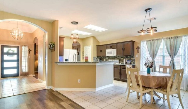 Cozy Bay Area Home near GALVESTON, HOUSTON, NASA, AND KEMAH