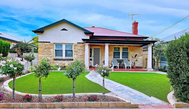 Cozy Beach Cottage/Steps from Beach,Jetty