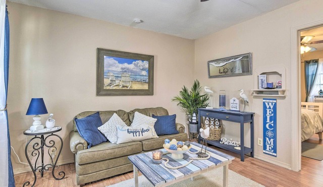 Cozy Beach/Fishing Cottage in Aransas Pass!