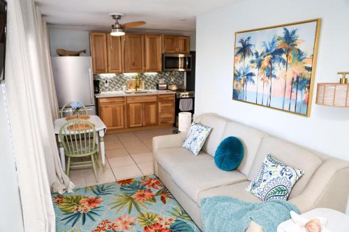 Cozy Beach Getaway with Bikes included!