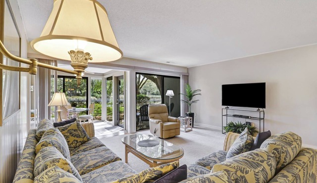 Cozy Beach Retreat with Tennis! Short walk to the beach!