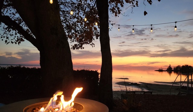 Cozy Beachfront Cottage