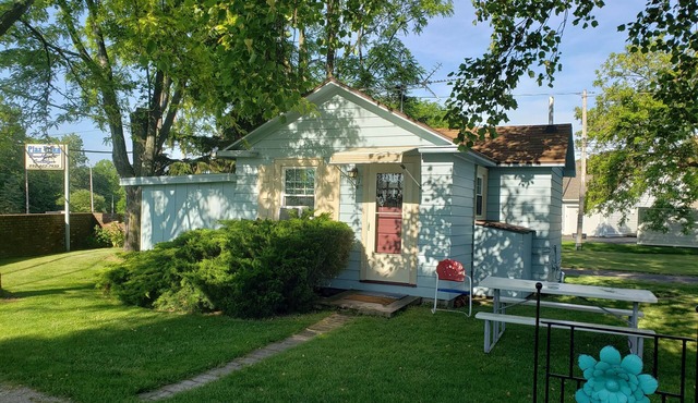 Cozy Beachfront Cottage #1