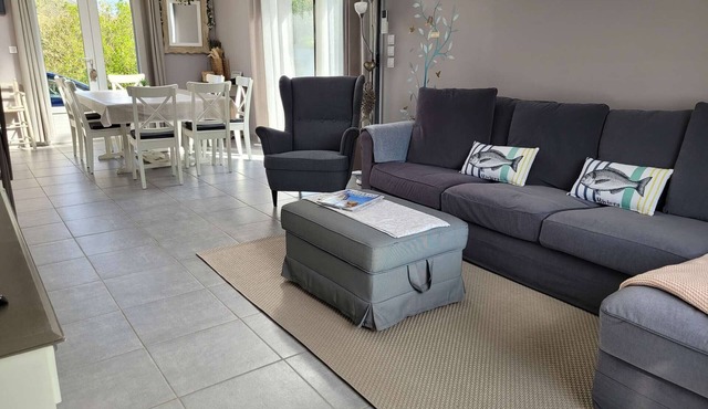 Cozy Beachside Home with Terrace, Garden & Bikes