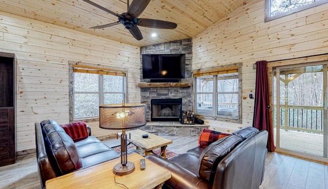 Cozy Bear Cabin #1