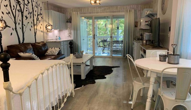 Cozy Bear Condo, Heart of FFB, UTV Friendly!