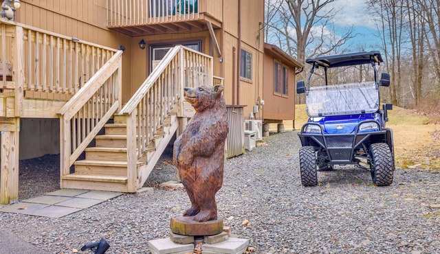 Cozy Bear Den Cabin | Game Room & Golf Cart