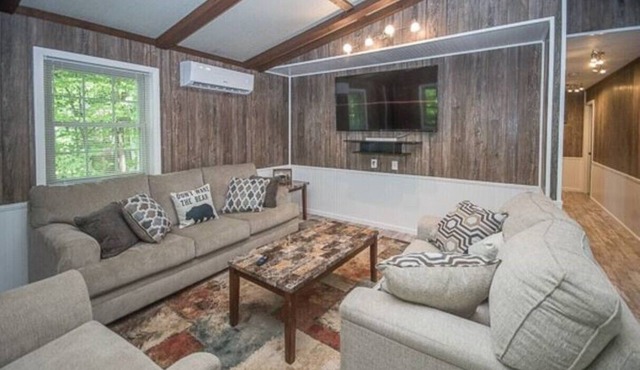 Cozy Bear Hideaway 🐻