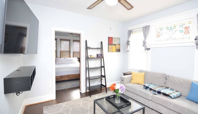 Cozy Beds w/Parking & Laundry Near RU/RWJ/Train