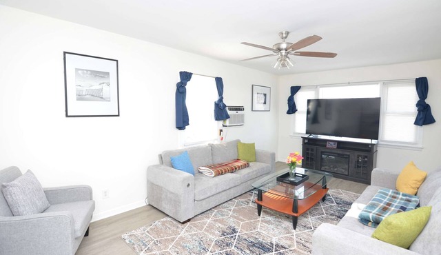 Cozy Beds w/Parking & Laundry Near RU/RWJ/Train