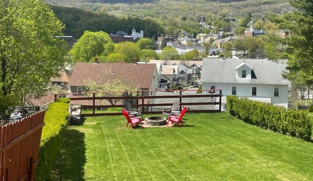 Cozy Berkshire Home with Spectacular views! 3 bedrooms/2 baths ~ Sleeps 6