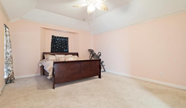 Cozy Big Room with Bed For Long Stay