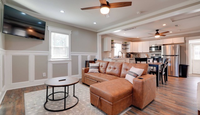 Cozy Blackstone Getaway < 2 Mi to Downtown!