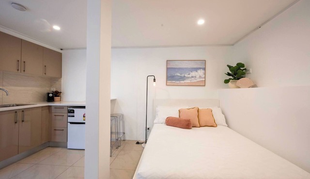 Cozy Bondi Studio Retreat