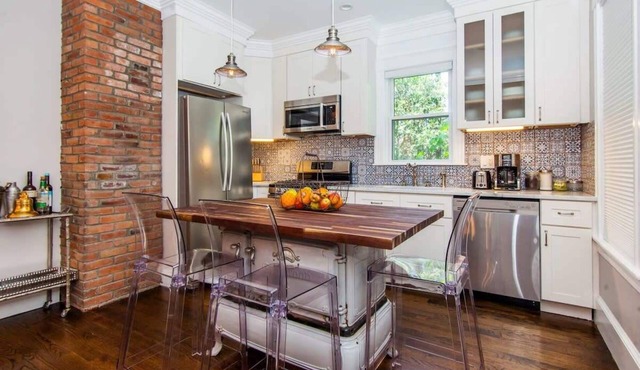 Cozy Boston Escape | Near T