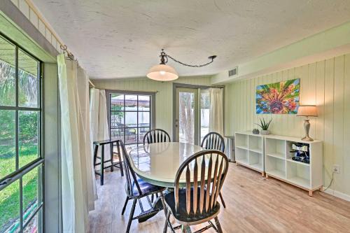 Cozy Bradenton Cottage w/Grill - 6 Miles to Beach