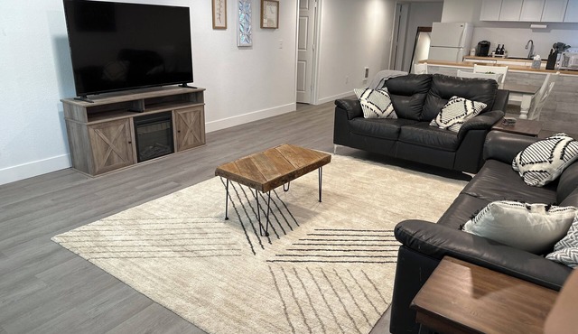 Cozy brand new remodeled apartment