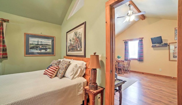 Cozy Branson Cabin Near Table Rock Lake!
