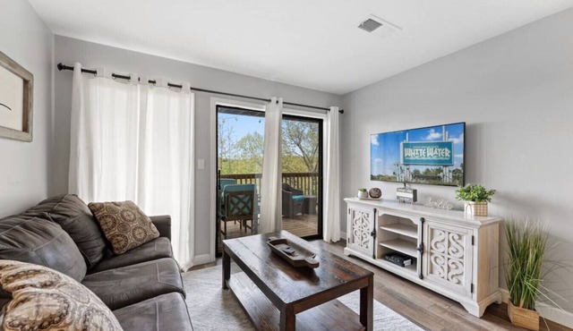 Cozy Branson Condo, +Free Tickets + Walk-In available