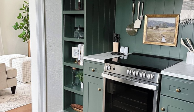 Cozy Bremerton Bungalow: Modern Comforts, Perfect Location!