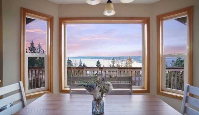 Cozy Bremerton Home with Water Views