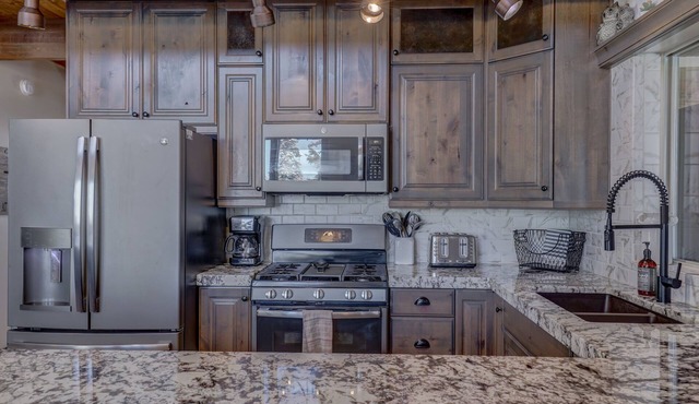 Cozy Brian Head Cabin Near Ski Resorts, Bike Trails, and National Forests
