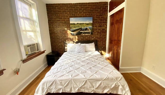 Cozy Brick Apartment Near Everything!