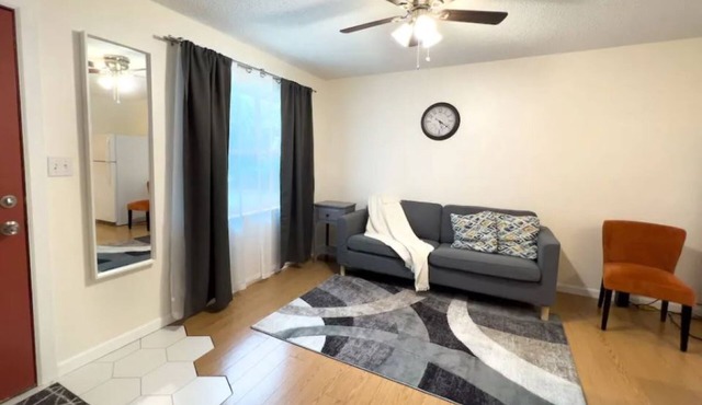 Cozy & bright 2-bedroom townhouse in Alachua