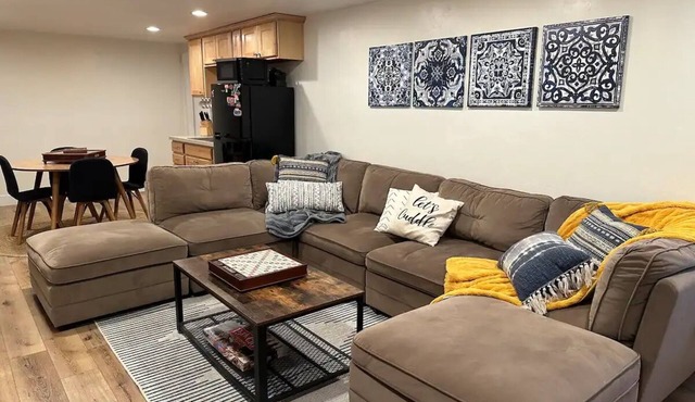 Cozy & Bright Private Basement