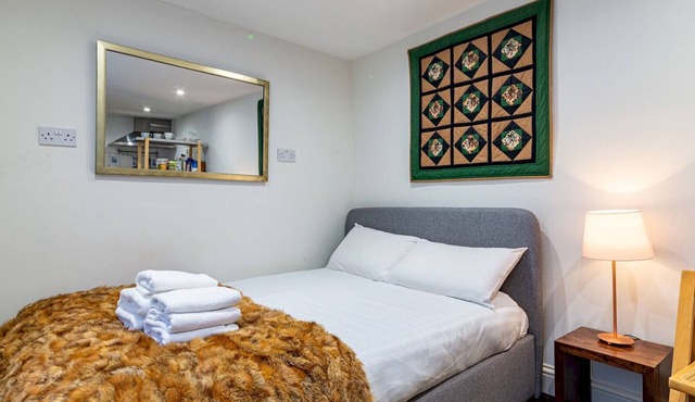 Cozy Brixton Hideaway – Cute & Convenient Stay - Pass the Keys