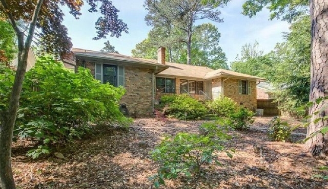 Cozy Buckhead Home - close to everything!