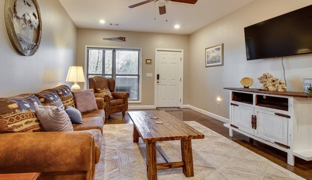 Cozy Bull Shoals Condo Getaway ~ 1 Mi to Lake!