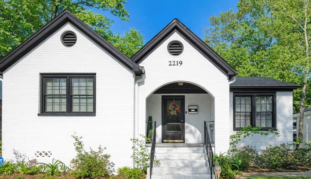 Cozy Bungalow 3bdrm, 2.5ba, Courtyard