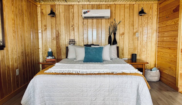Cozy Bungalow at the Top of the Canyon