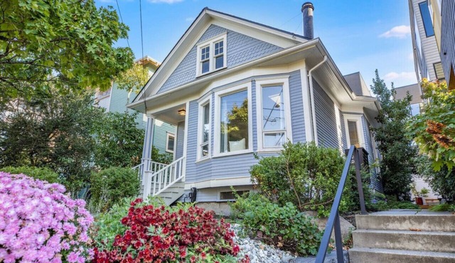 Cozy Bungalow in Capitol Hill