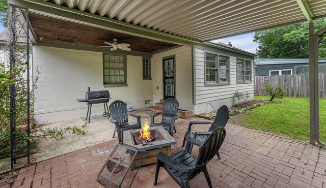 Cozy Bungalow in Highland Park