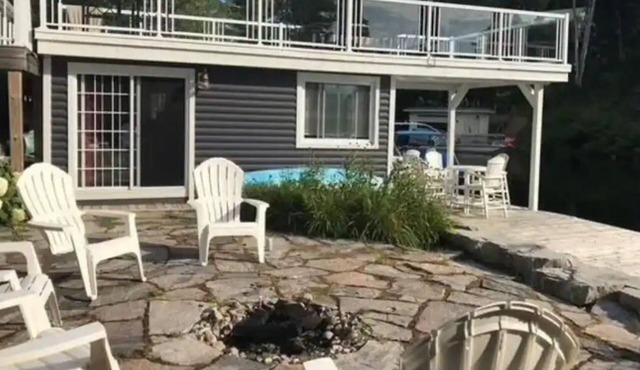 Cozy bungalow in quiet bala bay on lake muskoka. Muskoka Lake