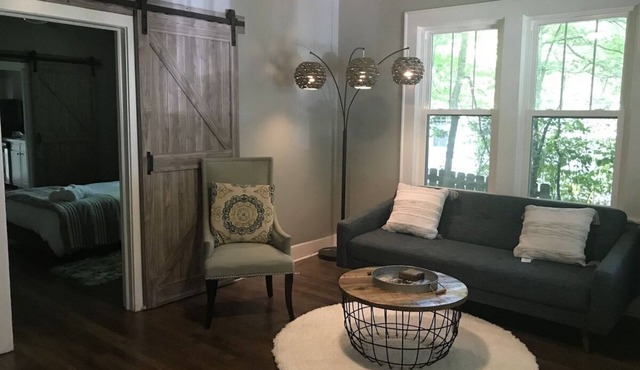 Cozy Bungalow near Duke & Dining, Walkable Area