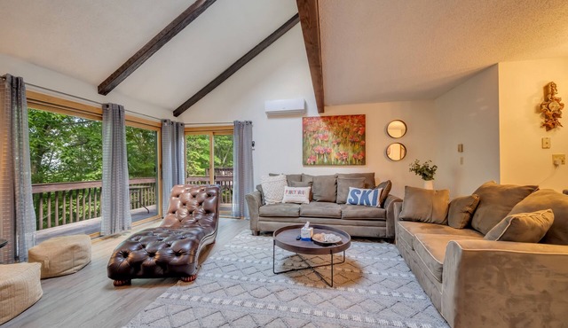 Cozy but spacious place with walking distance to s