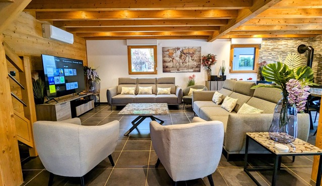 Cozy chalet with sauna and spa in the Vosges