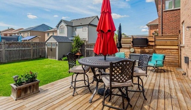 Cozy 1-bedroom with private washroom in a house