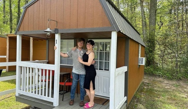 Cozy Cabin 1 at Bird's Nest Bunkies and Barn in Ellenboro with WiFi, AC, & Heat
