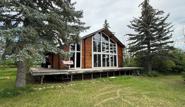 Cozy Cabin - 15 mins from Calgary