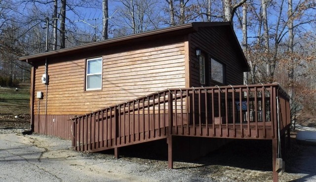 Cozy Cabin 23 One Bedroom Located on Patoka Lake in Southern Indiana